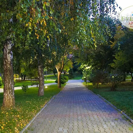 Апартаменти Evergreen Romarta *